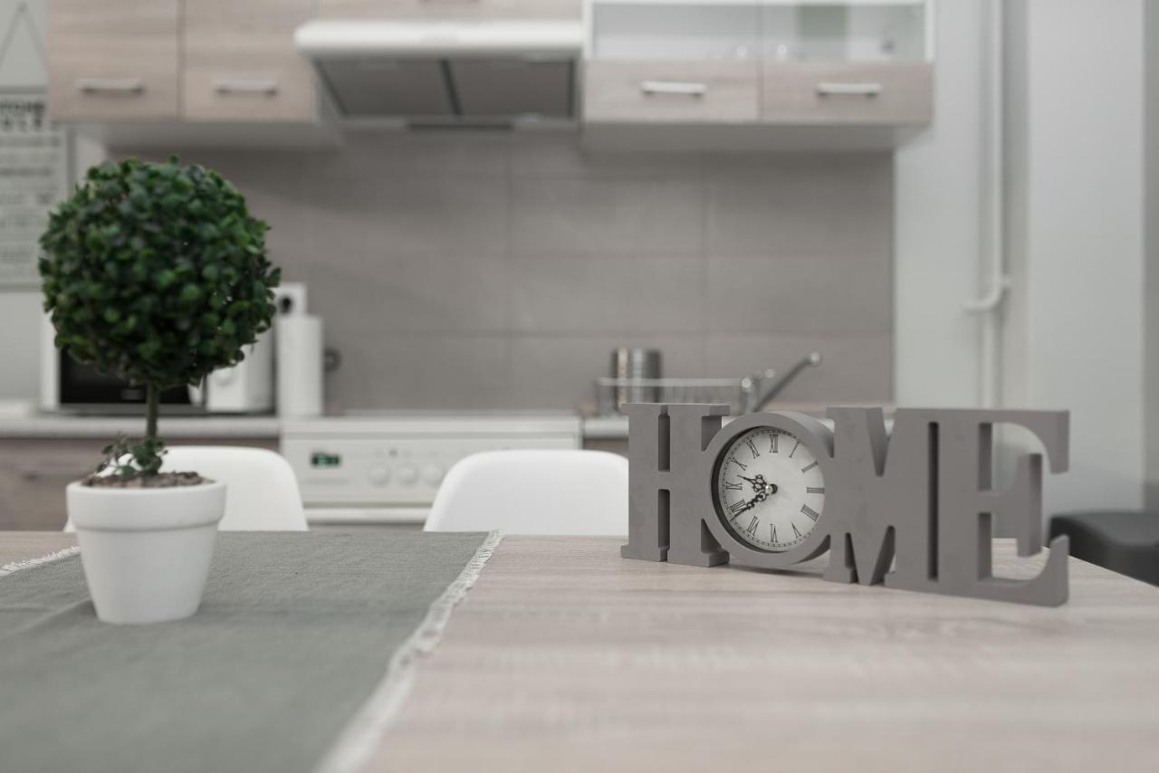 Spacious Apartment-600M From The Subway アテネ エクステリア 写真